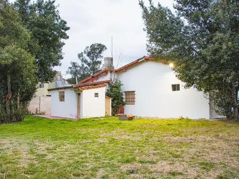 Casa 4 ambientes con 1 baño