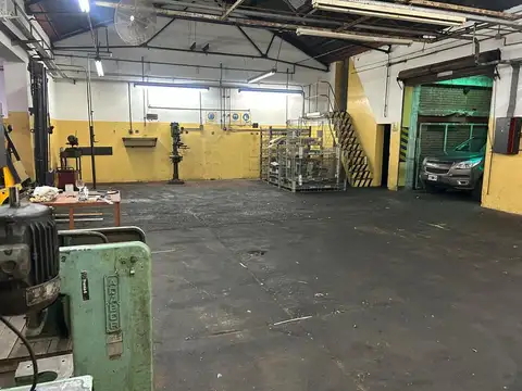 Galpon en Venta en Villa Luzuriaga, USD 390.000