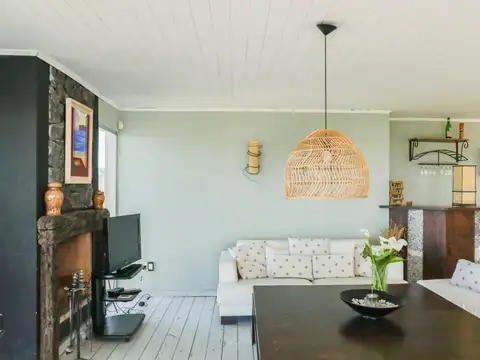 Casa en Alquiler Temporal con 2 cocheras