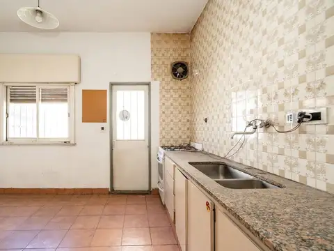 CASA Y LOCAL COML 5AMBS 2BAÑ GARAJE JARDÍN HAEDO