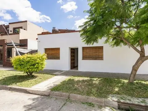 CASA Y LOCAL COML 5AMBS 2BAÑ GARAJE JARDÍN HAEDO
