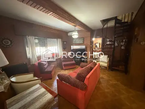 Depto Tipo Casa en Venta de 4 ambientes
