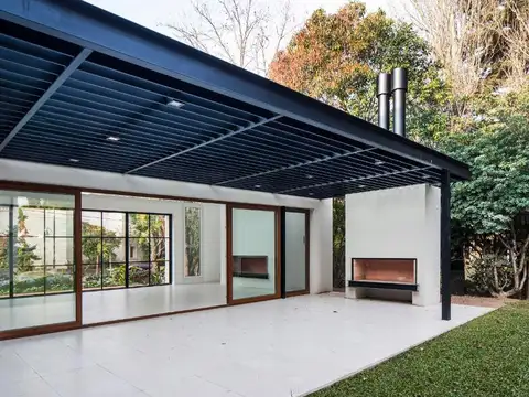 Casa 5 ambientes con 5 baños