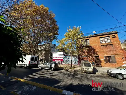 Terreno Baldío en Venta -Flores - Acepta Permuta-