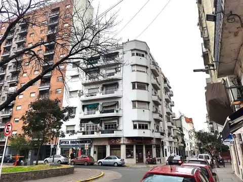 Departamento de 3 ambientes con baulera, en venta.-