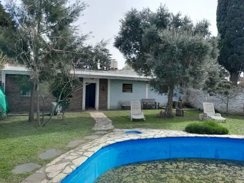 CASA 2 AMB EN VENTA EN GONZALEZ CATAN APTA CREDITO