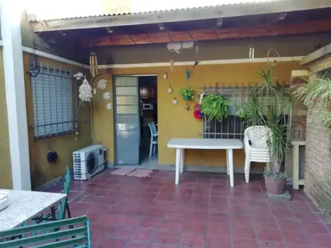 Casa 7 ambientes con 3 baños
