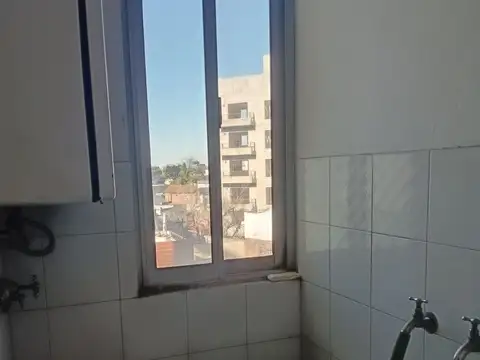 Departamento - Alquiler - Argentina, Buenos Aires - Lopez y planes 1047