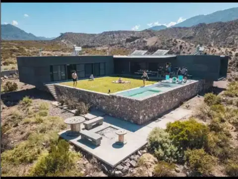 venta casa B Privado  frente al dique POTRERILLOS.