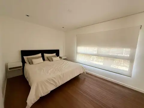 Depto Tipo Casa en Alquiler con 1 cocheras