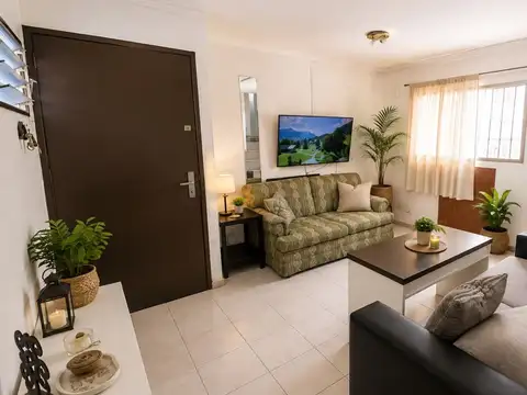 Depto Tipo Casa 4 ambientes con 2 baños