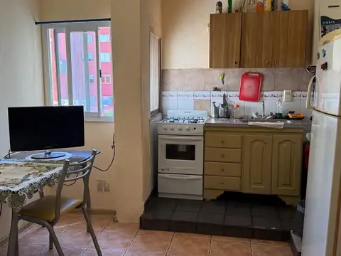 VENTA DEPARTAMENTO 2 AMB BALVANERA,  POR ESCALERA