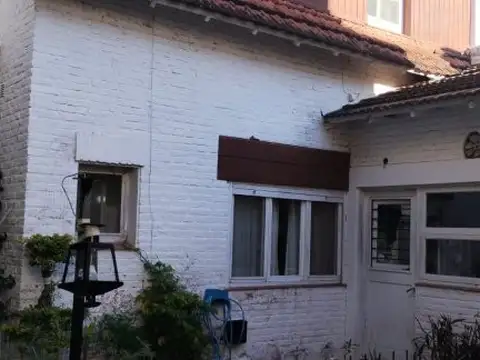 Depto Tipo Casa en Venta con 1 cocheras