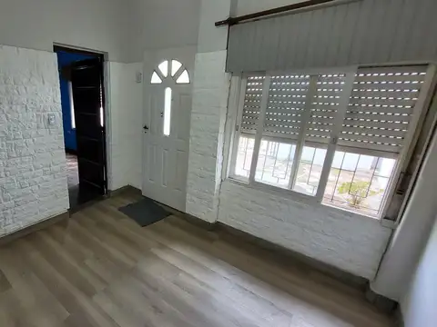 Casa en Alquiler en Villa Santos Tesei, $ 750.000