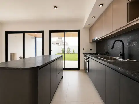 Casa 4 ambientes con 2 baños