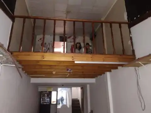 Local en Venta en Flores, USD 143.000