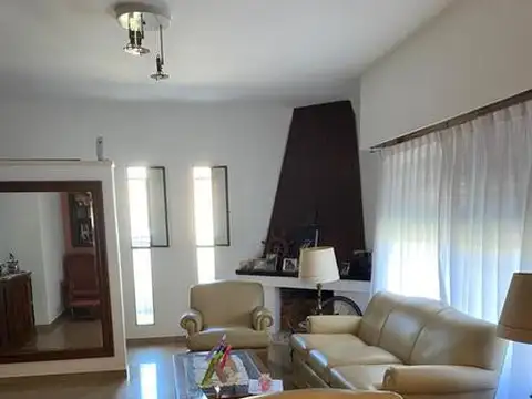 Casa en el centro de Escobar