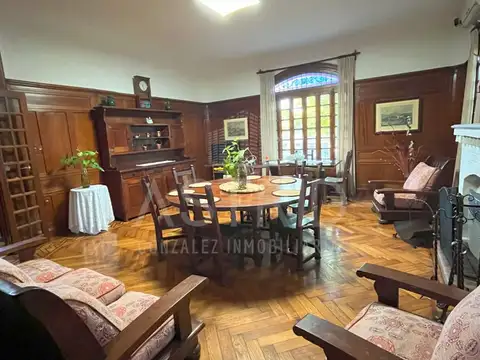 Casa 7 ambientes con 6 baños