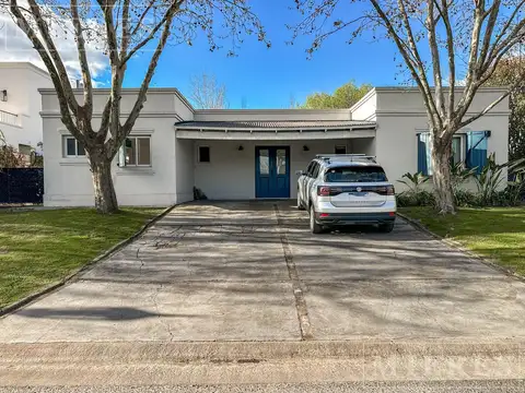 Casa en Venta en barrio Santa Bárbara, Bancalari
