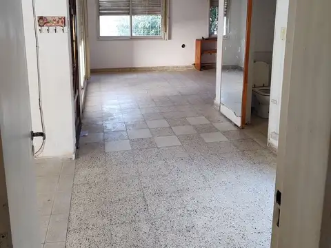 Depto Tipo Casa en Alquiler en Jardín, $ 680.000