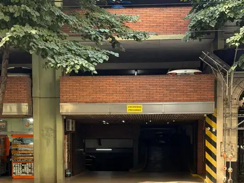 Venta cochera en Tribunales. San Nicolás