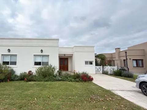 Casa en venta en San Eduardo Pilar del Este | VCO Propiedades
