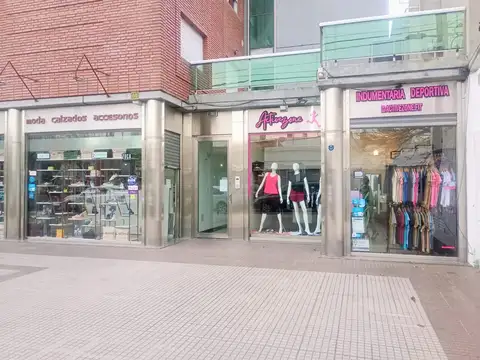 Av. Del Rosario 200