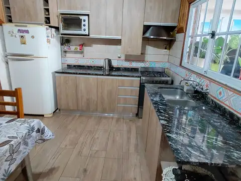 Casa 4 ambientes con 1 baño