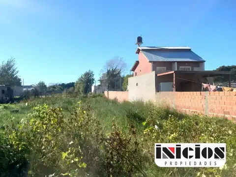 Lote: Falucho E/ Av Pueyrredón y La Argentina - Mar de Ajó - B436