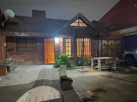 Tres Sargentos al 2200