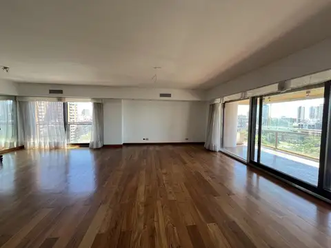 Juncal 3100, entre Coronel Diaz y Bulnes