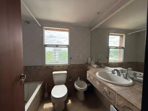 Departamento 5 ambientes con 3 baños
