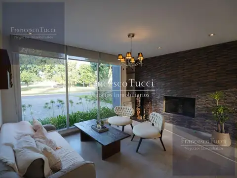 Casa en Venta al Oeste
