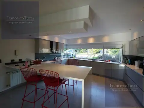 Casa en Venta en Los Puentes, USD 498.000