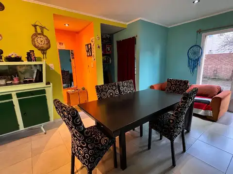 Casa 4 ambientes con 1 baño