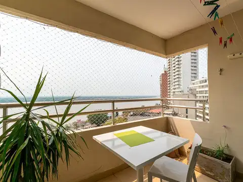 Venta 2 dormitorios con vista al rio y cochera