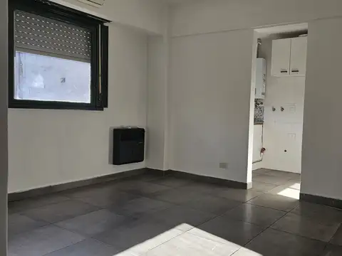 Departamento en Alquiler en Acassuso Vias  /  Santa Fe, $ 900.000