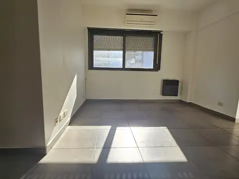 Departamento en Alquiler en Acassuso Vias  /  Santa Fe, $ 800.000