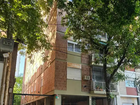 Acassuso. Departamento 2 amb con cochera