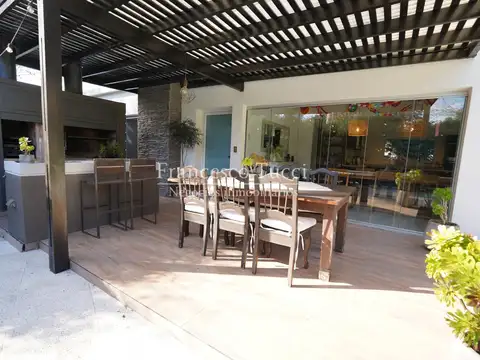 Casa en Venta de 4 dormitorios