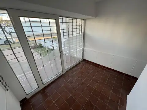 Oficina - local barrio jardín
