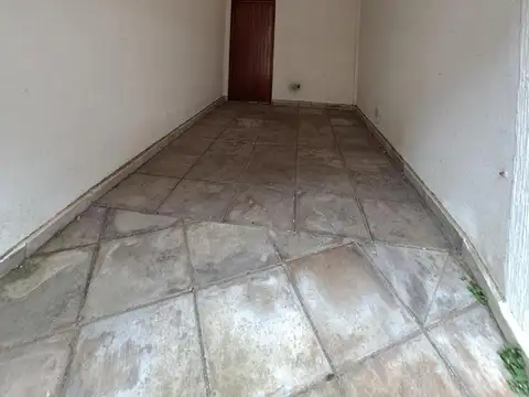 Duplex, 2 dormitorios, garage, balcón, patio