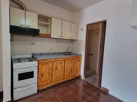 Monoambiente en Primer Piso en Munro