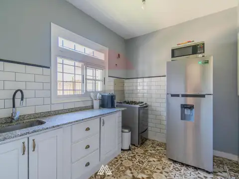 Casa 6 ambientes con 1 baño