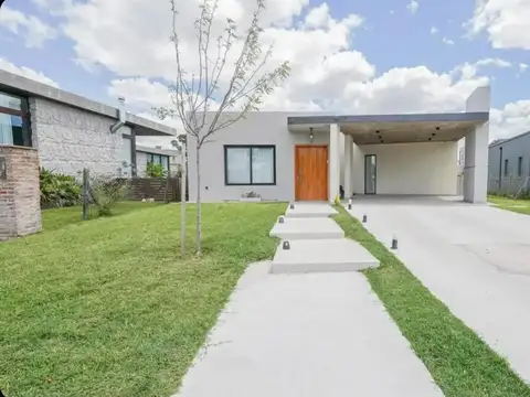 CASA EN VENTA PILAR DEL ESTE