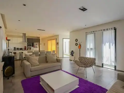Casa en Venta en Pilar del Este - Santa Emilia, USD 170.000