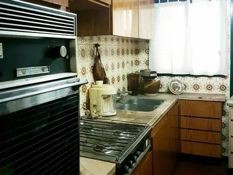 Casa en Venta con 4 cocheras