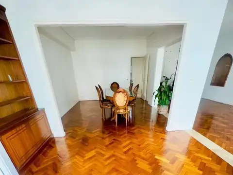 Departamento en Alquiler con 1 cocheras