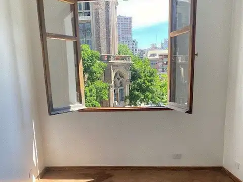 Avenida General Las Heras 2200, Piso 2