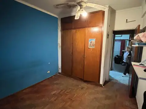 CIUDADELA. 25 DE MAYO AL 700. PH 3 AMB.AL FRENTE CON  PATIO, BALCON Y TERRAZA.